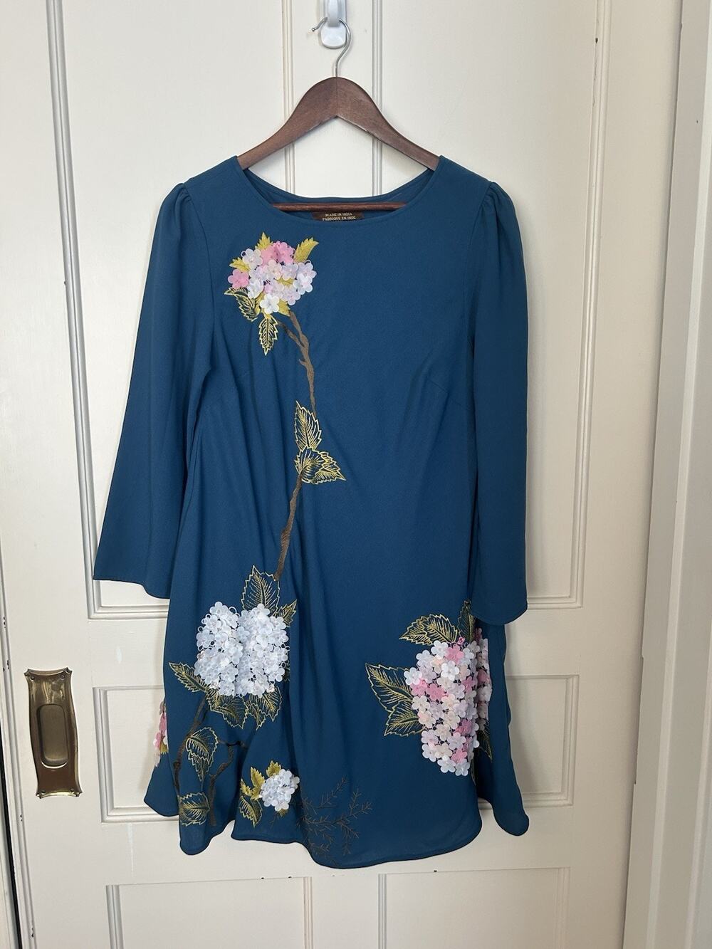 Varun Bahl Floral Beaded Shift Dress Womens Size 6 Blue 3D Spring Colorful